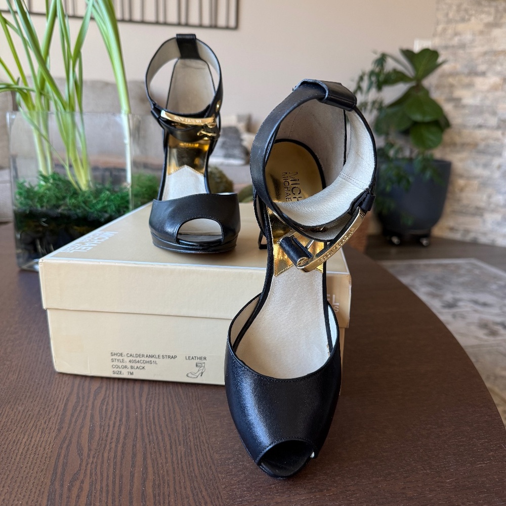 Michael Kors Calder Open-Toe Leather Platform Sandals